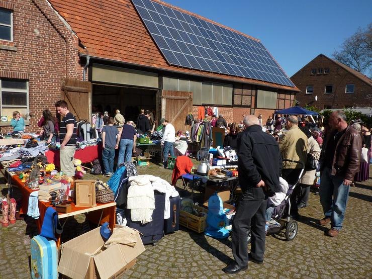 Bild 3: HOF-TRÖDELMARKT  frei + überdacht