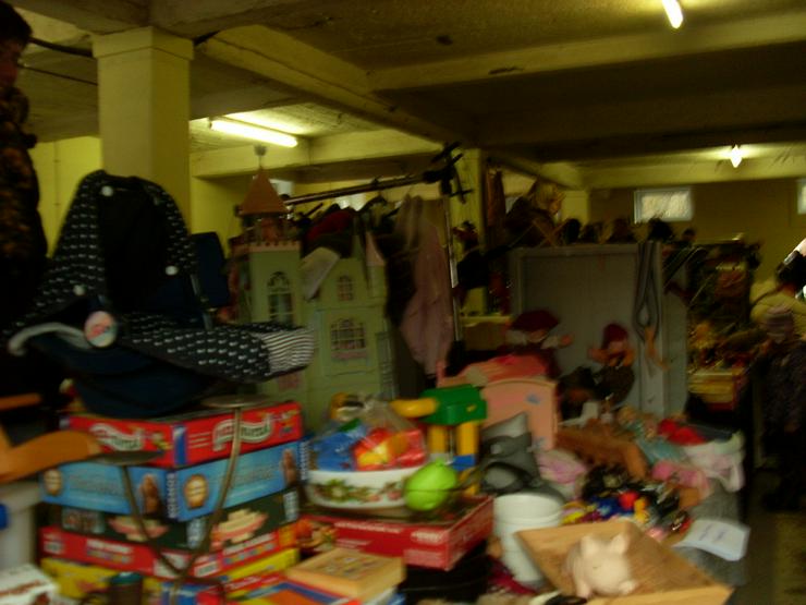 Bild 4: HOF-TRÖDELMARKT  frei + überdacht