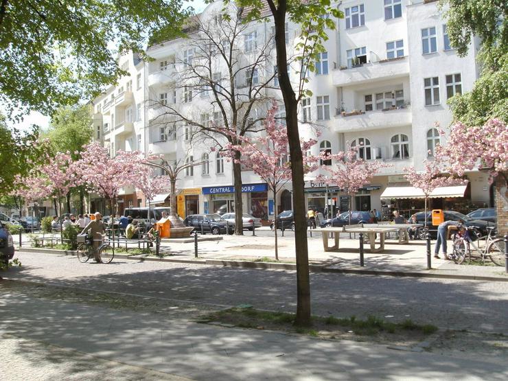 Bild 5: Führung Berlin Neukölln Rixdorf und Böhmisches Dorf mit Reinhold  Steinle