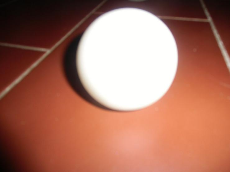 Bild 3: kleine weiße Leuchtkugel (auch zu verschicken)