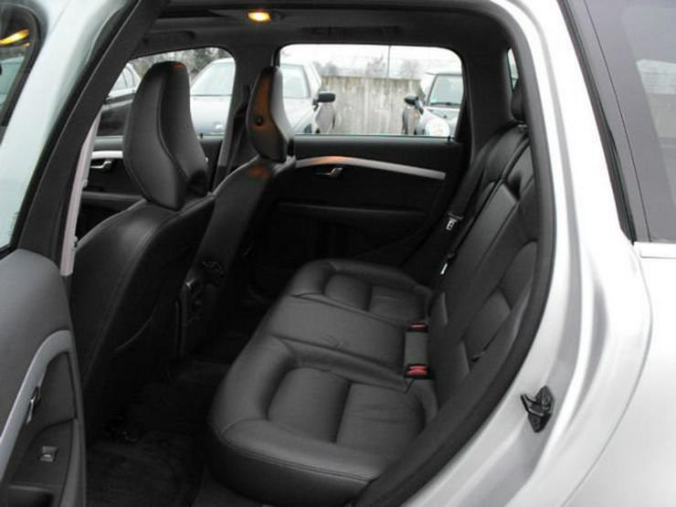 VOLVO V70 D4 Geartr. Mom.-Leder-Xenon-Navi-SDach-35,2% - Autos - Bild 10