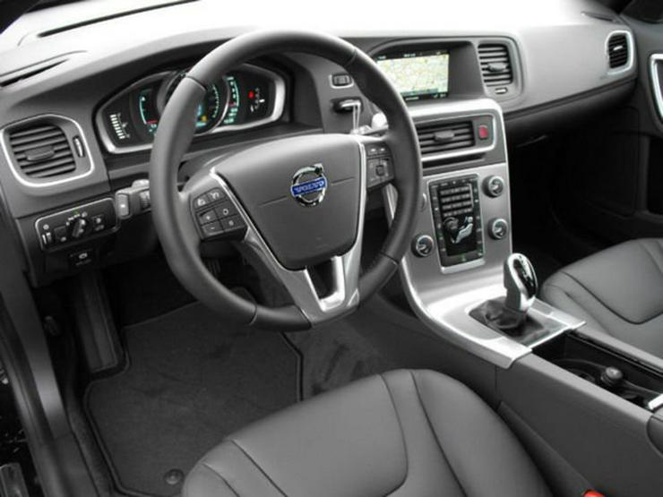 Bild 7: VOLVO V60 D4 Geartr. Sum.-SDach-Leder-Navi-Xenon-MJ14