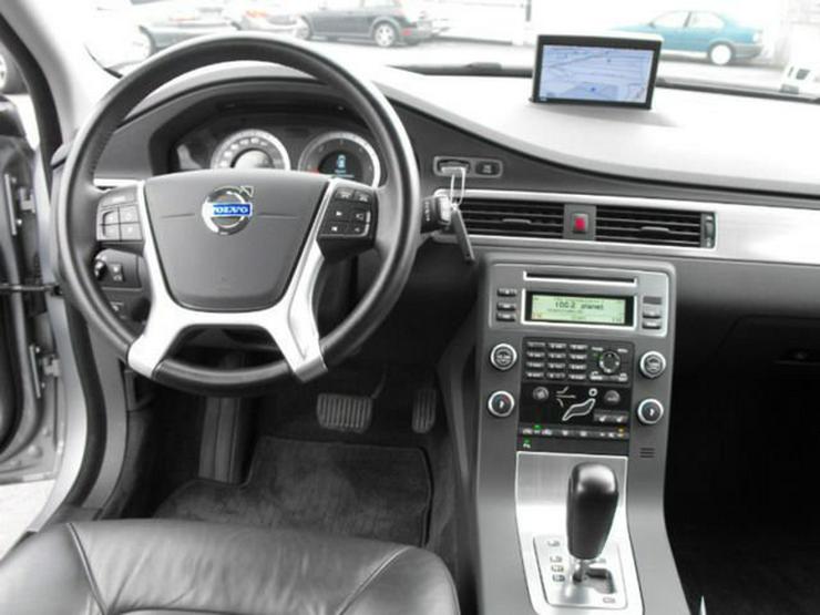Bild 11: VOLVO V70 D5 AWD Aut.-Leder-Navi-Xenon-Bluetooth-PDC-