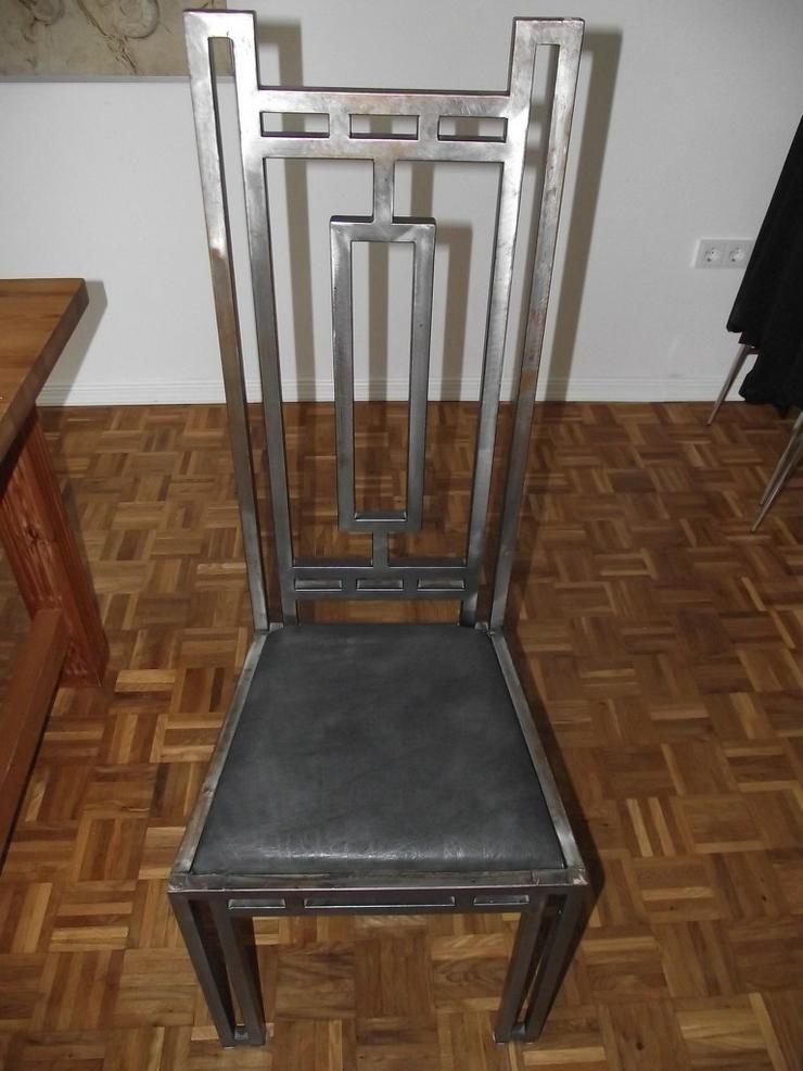 Bild 6: 6 Stühle Eisen Metall