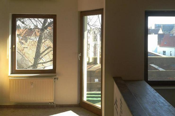 2 - Raumwohnung mit Balkon im Dachgeschoss! - Wohnung mieten - Bild 2