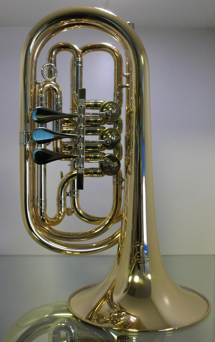 Melton Basstrompete in B aus Goldmessing - Blasinstrumente - Bild 1