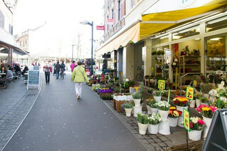 Bild 4: **HIER STEHEN SIE IM MITTELPUNKT! 1A-Lage, Kölner Str. (Fußgängerzone), Grev.-Mitte**