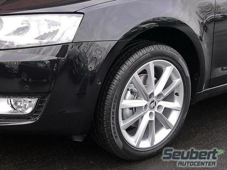 Bild 9: SKODA Octavia III Combi 2.0 TDI Ambition DSG Navi