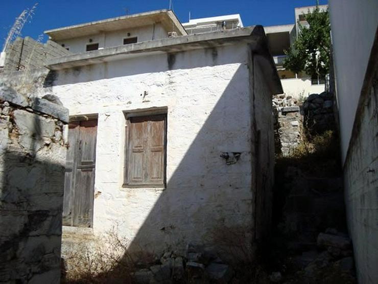 Bild 4: Altes sanierungsbedürftiges Steinhaus auf Naxos
