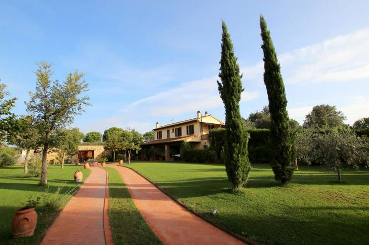 Bild 2: Traditionelle Villa in Italien