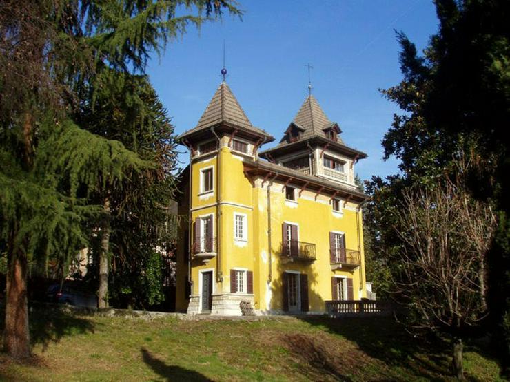 Bild 2: Romantisches Schloss in Italien