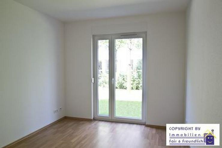 Bild 12: *NEUBAU-WOHNGLÜCK MIT GARTEN, Terrasse und offener Einbauküche* Am Aaper Wald, D-Rath*