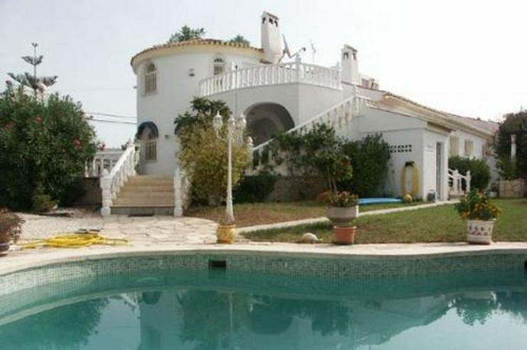 Exklusive Villa mit Gästeappartement und Pool