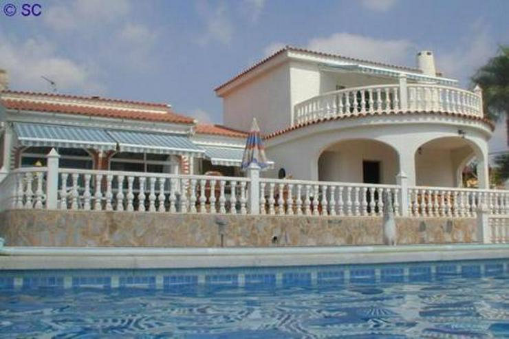 Bild 1: Exklusive Villa mit Pool, Poolhaus und Garage