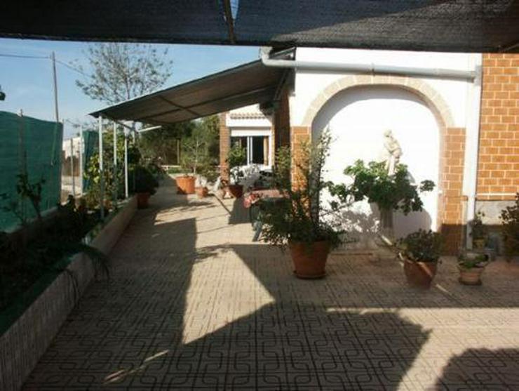 Dorfhaus mit 2 Wintergärten - Auslandsimmobilien - Bild 2