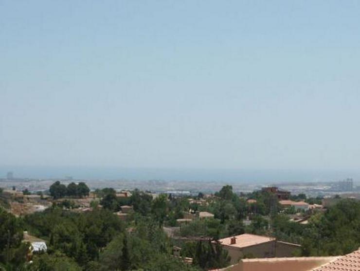 Bild 2: Landhaus-Villa mit Pool, Gästehaus und phantastischem Ausblick