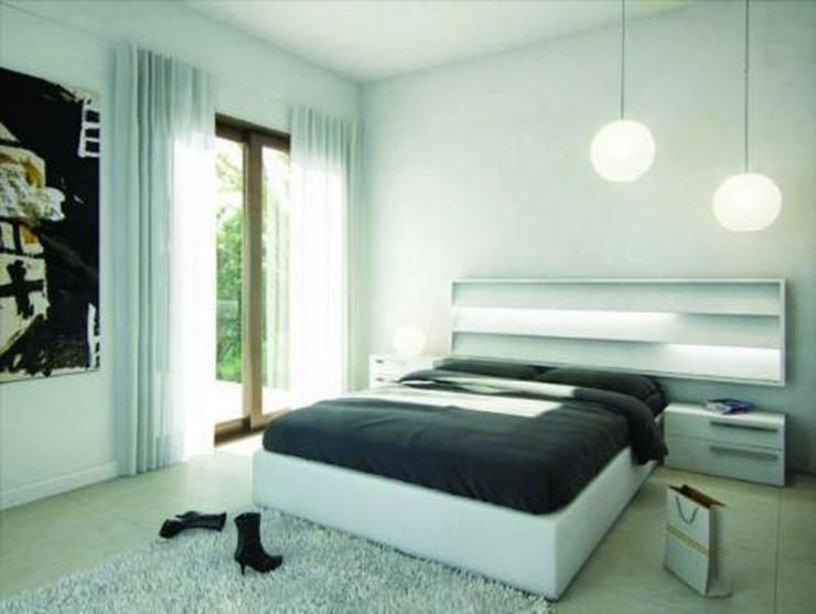 Bild 5: Moderne und komfortable 4-Zimmer-Villen mit Natursteinelementen