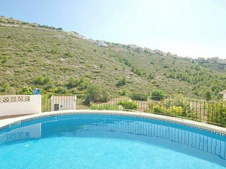 Bild 9: Villa mit Gästeappartement, Pool und Meerblick