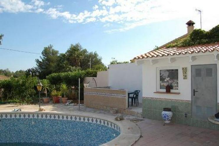 Bild 2: Großzügige Villa mit Pool, Gästeappartement und Garage in San Juan