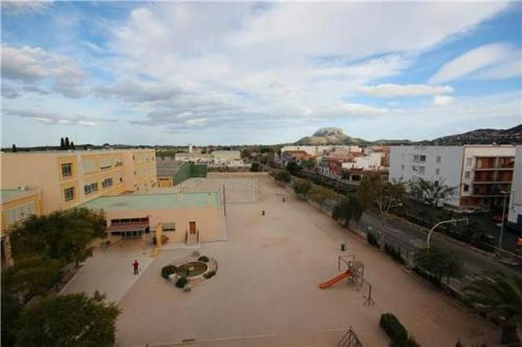 Bild 3: Schöne Penthauswohnung mit großer Dachterrasse, Jacuzzi und herrlicher Fernsicht