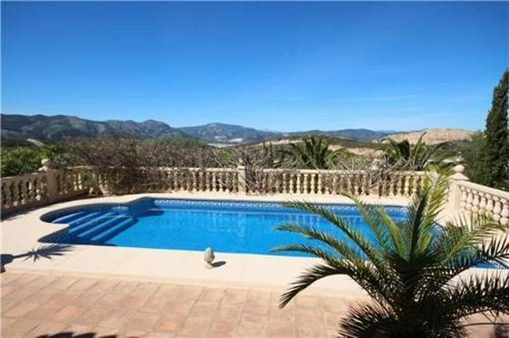Bild 2: Wunderschöne Villa mit Gästebereich, Pool und Meerblick