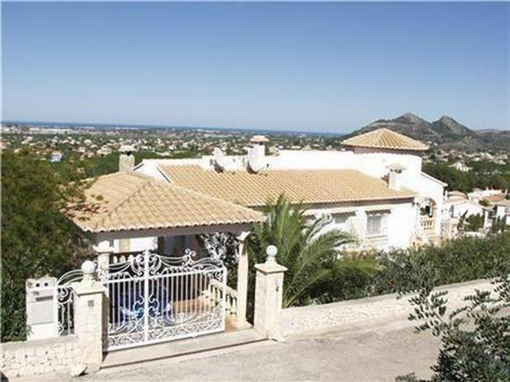 Beeindruckende Villa mit 3 Wohneinheiten, Pool und herrlichem Meerblick - Auslandsimmobilien - Bild 3