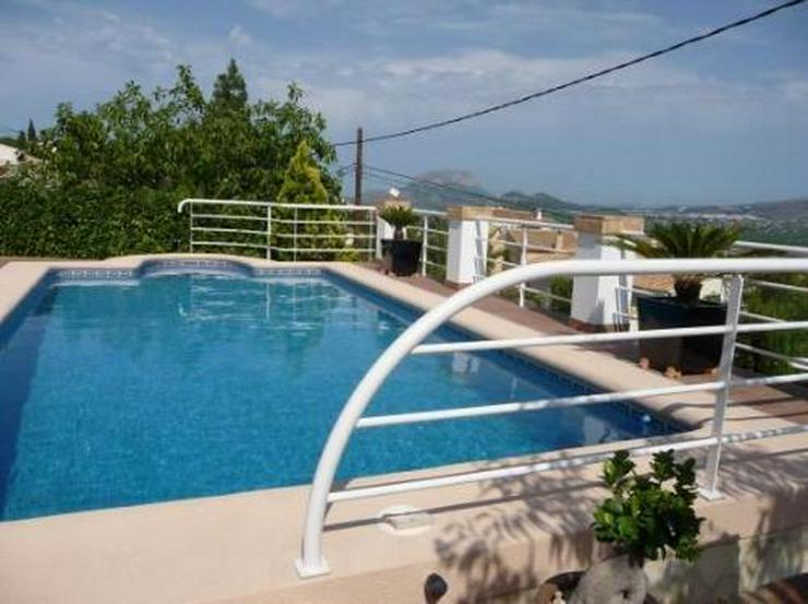 Bild 2: Villa mit Pool und atemberaubenden Panoramablick
