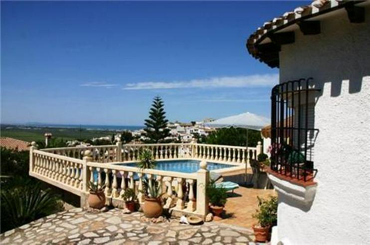 Bild 2: Villa am Monte Pego mit toller Sicht über die Reisfelder, auf das Meer und auf die Berge