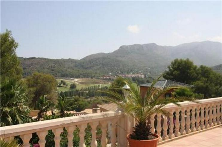 Bild 3: Märchenhafte Villa mit Garage, beheizbarem Pool und schönem Meer- und Bergblick