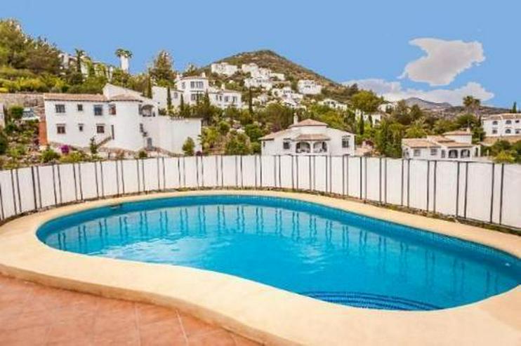 Bild 3: Sehr gepflegte Villa mit Pool und schöner Aussicht auf grossem Grundstück in Monte Pego