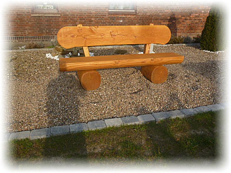 Bild 8: Gartenmöbel aus Holz. Sitzgruppe mit Dach.Holz.