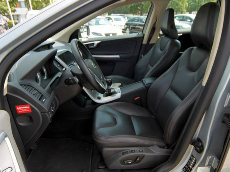 Bild 8: VOLVO XC60 D5 Summum AWD Xenon Navi Panorama