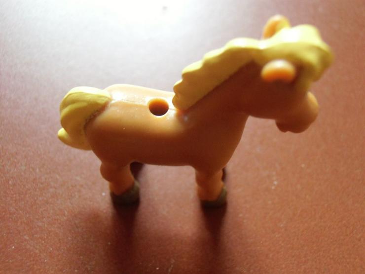 2 kleine Figürchen vom Pony Club - Figuren & Objekte - Bild 3