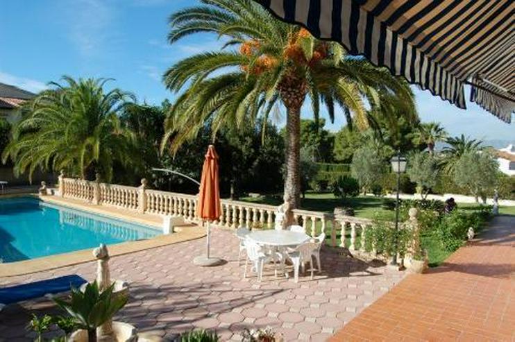 Bild 3: Großzügige Villa mit Pool in Javea