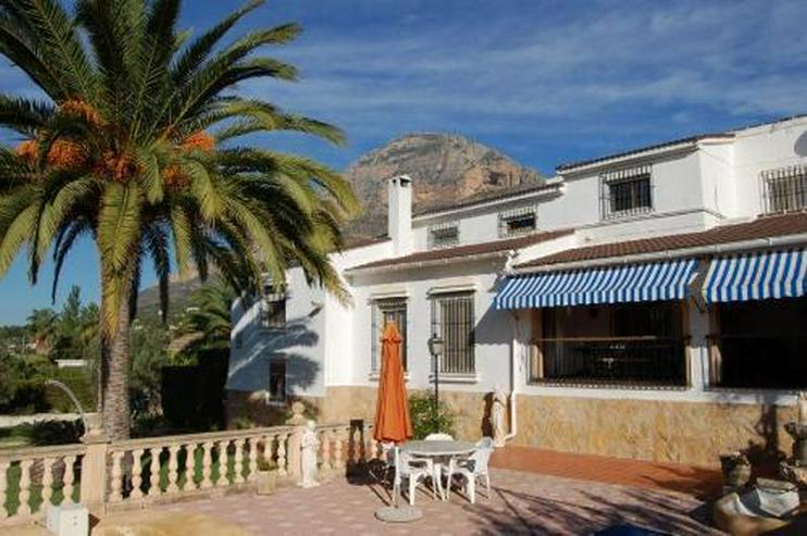 Bild 2: Großzügige Villa mit Pool in Javea