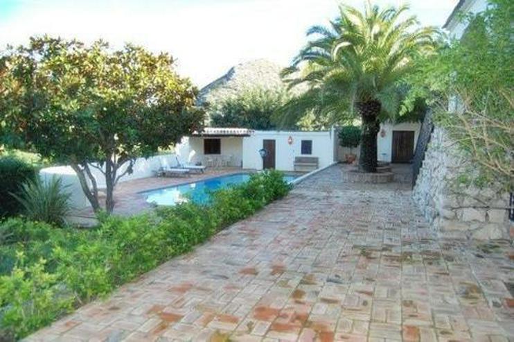 Bild 18: Großzügige Villa mit Pool in La Xara