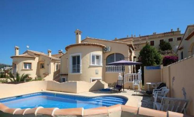 Villa mit 3 Schlafzimmer, Pool und tollem Ausblick auf das Meer in Rafol de Almunia - Auslandsimmobilien - Bild 1