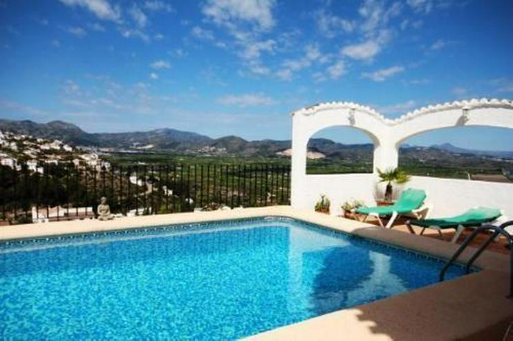 Bild 2: Villa mit Pool und einer sensationellen Aussicht auf die Berge am Monte Pego