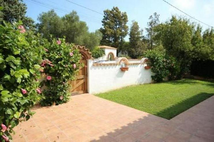 Bild 4: Gepflegte Villa mit großzügigem Garten, Carport, Pool und schönem Blick auf den Montgo