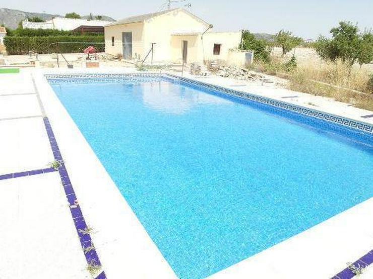 Bild 3: Landhaus-Villa mit Pool und wunderschönem Ausblick