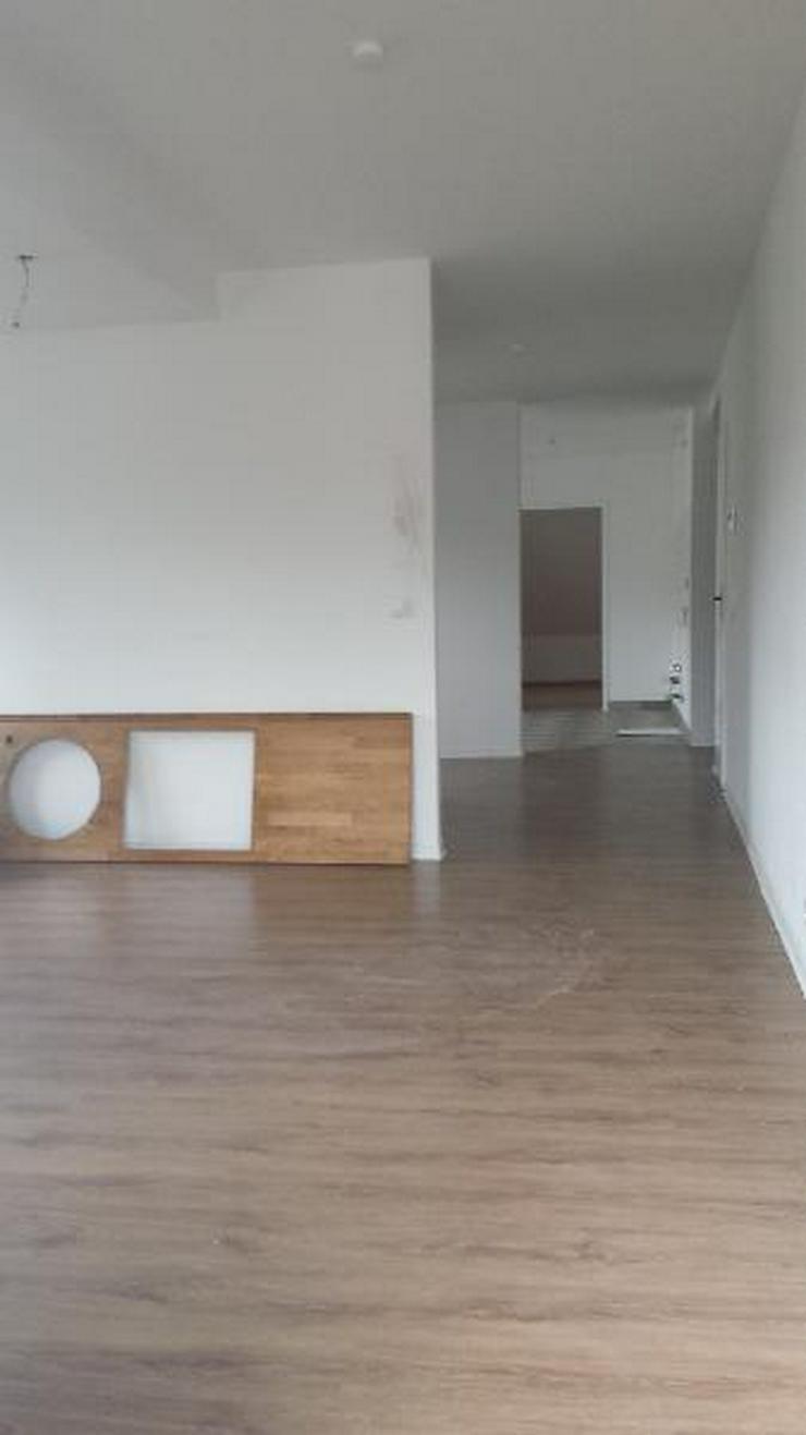 Helle 3 Zimmer Dachgeschosswohnung in Gelsenkirchen - Wohnung mieten - Bild 4