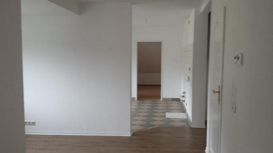 Helle 3 Zimmer Dachgeschosswohnung in Gelsenkirchen - Wohnung mieten - Bild 3