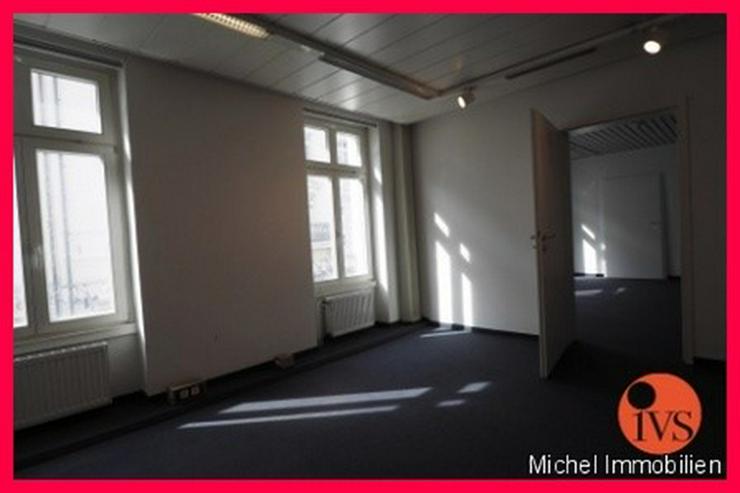 Bild 6: ** Provisionsfrei **
Büroetage im , ca. 200 m² und 2 Parkplätzen auf der Louisenstraße...