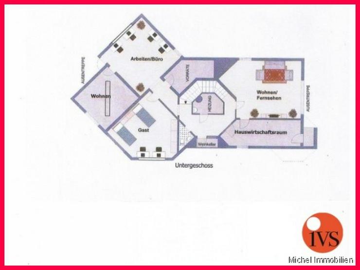 ** Repräsentativ **
Luxuriöse Villa mit großem Süd-Grundstück und Doppelgarage Nähe ... - Haus kaufen - Bild 11