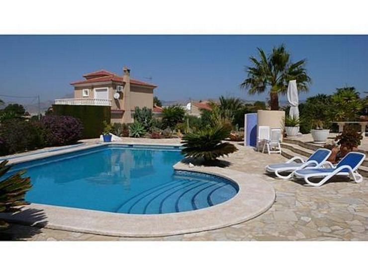 Bild 16: Sehr gepflegte Villa mit Pool in Busot