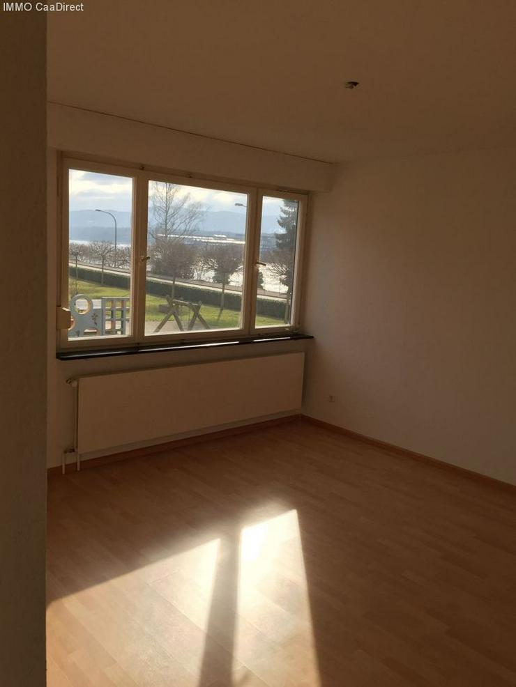 Bild 2: Gut aufgeteilte 4-Zimmerwohnung in Grenzach, 300 m vom Zoll Hörnli/Basel, mit Blick über...