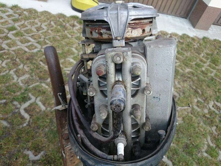 Bild 10: Außenbordmotor Wichr 25 PS Oldtimer Außenborder