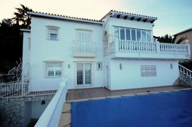 Bild 3: 5-Zimmer-Villa mit Meerblick, Carport und neuem Pool