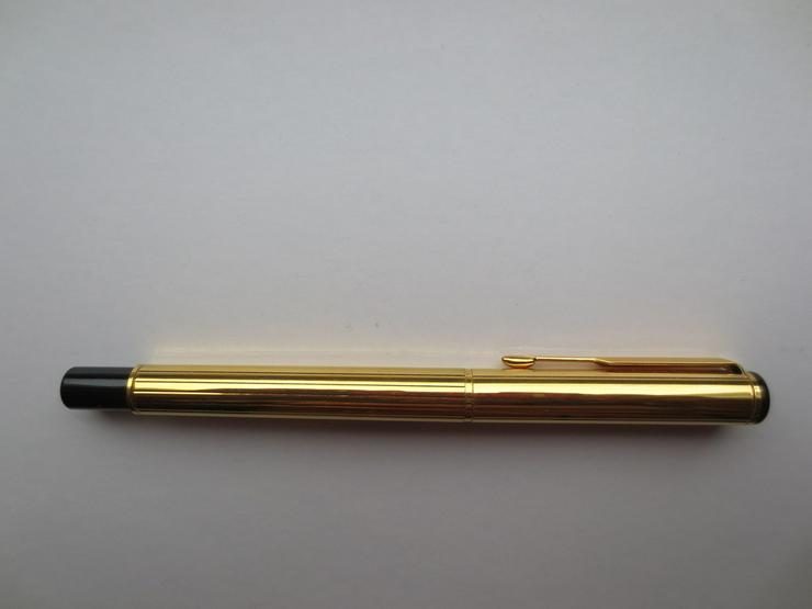 Goldener PARKER Füllfederhalter,neuwertig, 13cm