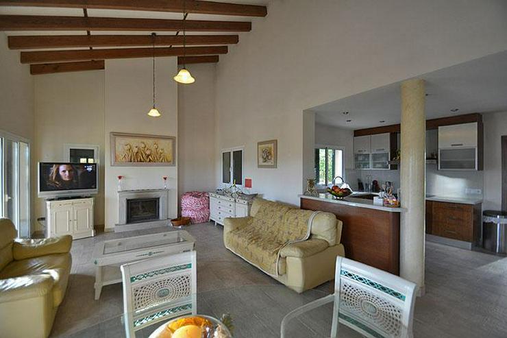 Mallorca, Charmante Villa in bester Bauqualität mit Pool und Weitblick - Haus kaufen - Bild 8